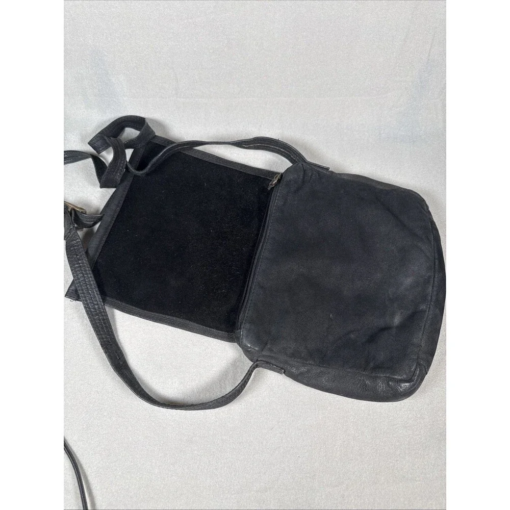 Vintage Emily Ann of Boca Raton Florida Leather Flap Crossbody Shoulder Bag Tan